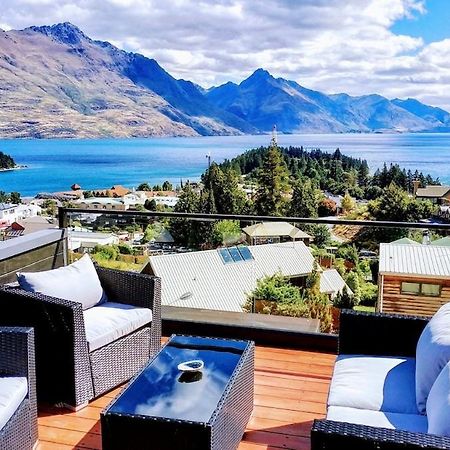 Stunning Home With Amazing Wakatipu Lake Views Queenstown Eksteriør bilde